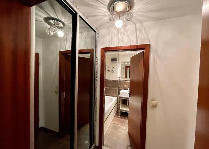 Wunderschoenes 2 Zimmer Apartment Zentrum Goldstadt